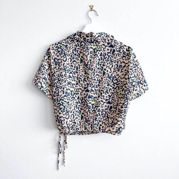 Noisy May - Clara S/S Wrap Crop Shirt (Hazelnut Leo) // Size Large // BNWT - Picture 2 of 7